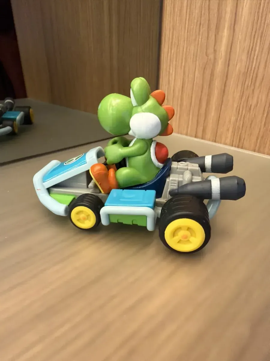 Yoshi no Kart — Figura Super Mario / Mario Kart
