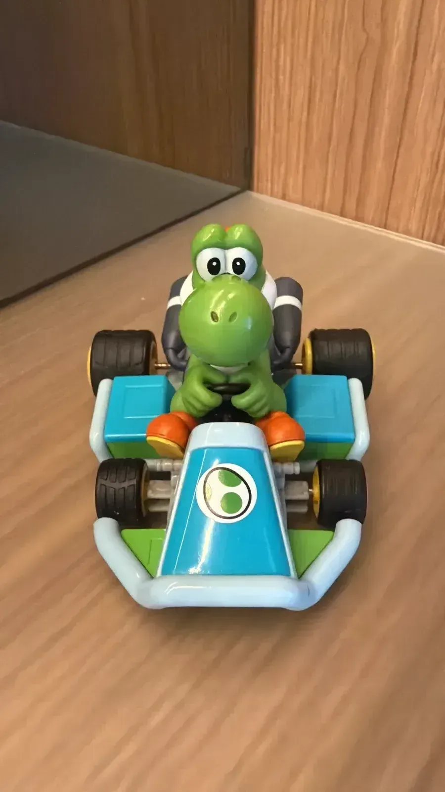 Yoshi no Kart — Figura Super Mario / Mario Kart