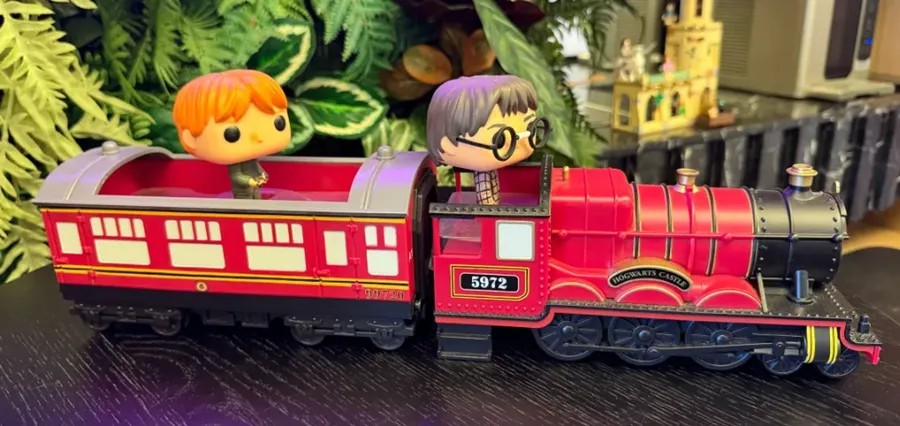Funko Pop! Rides Harry Potter e Ron Com Expresso De Hogwarts
