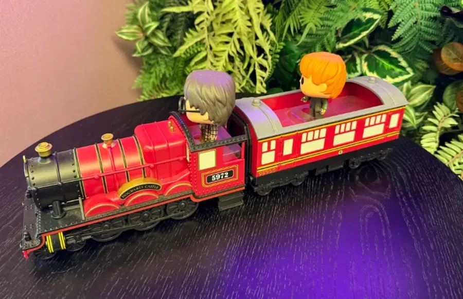 Funko Pop! Rides Harry Potter e Ron Com Expresso De Hogwarts