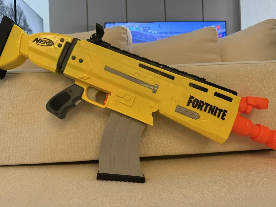 Nerf Fortnite AR-L — Lançador Motorizado (SCAR)